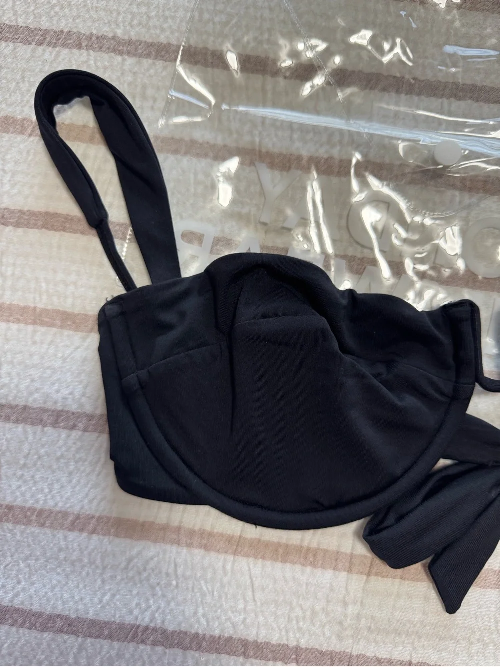 Monday Swimwear Cala Roja Bikini Top - Black